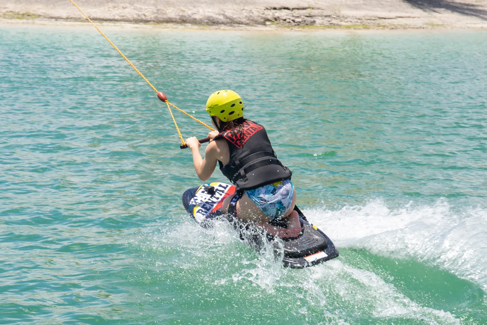 Kneeboard en el lago de Caribbean Lake Park