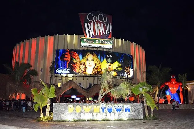 Fachada de Coco Bongo en Punta Cana