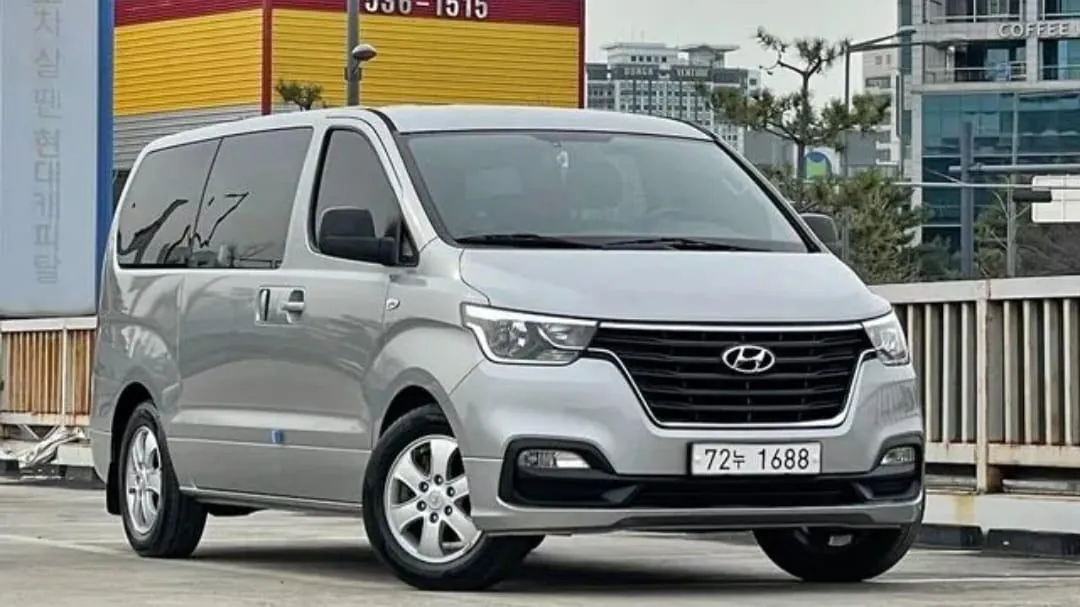 Van Hyundai H1 para traslados privados